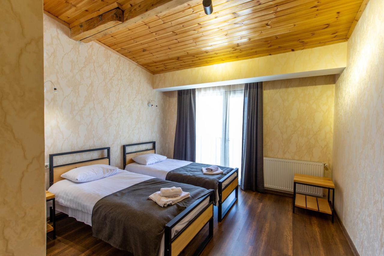 Mestia Hotel Amirani Extérieur photo
