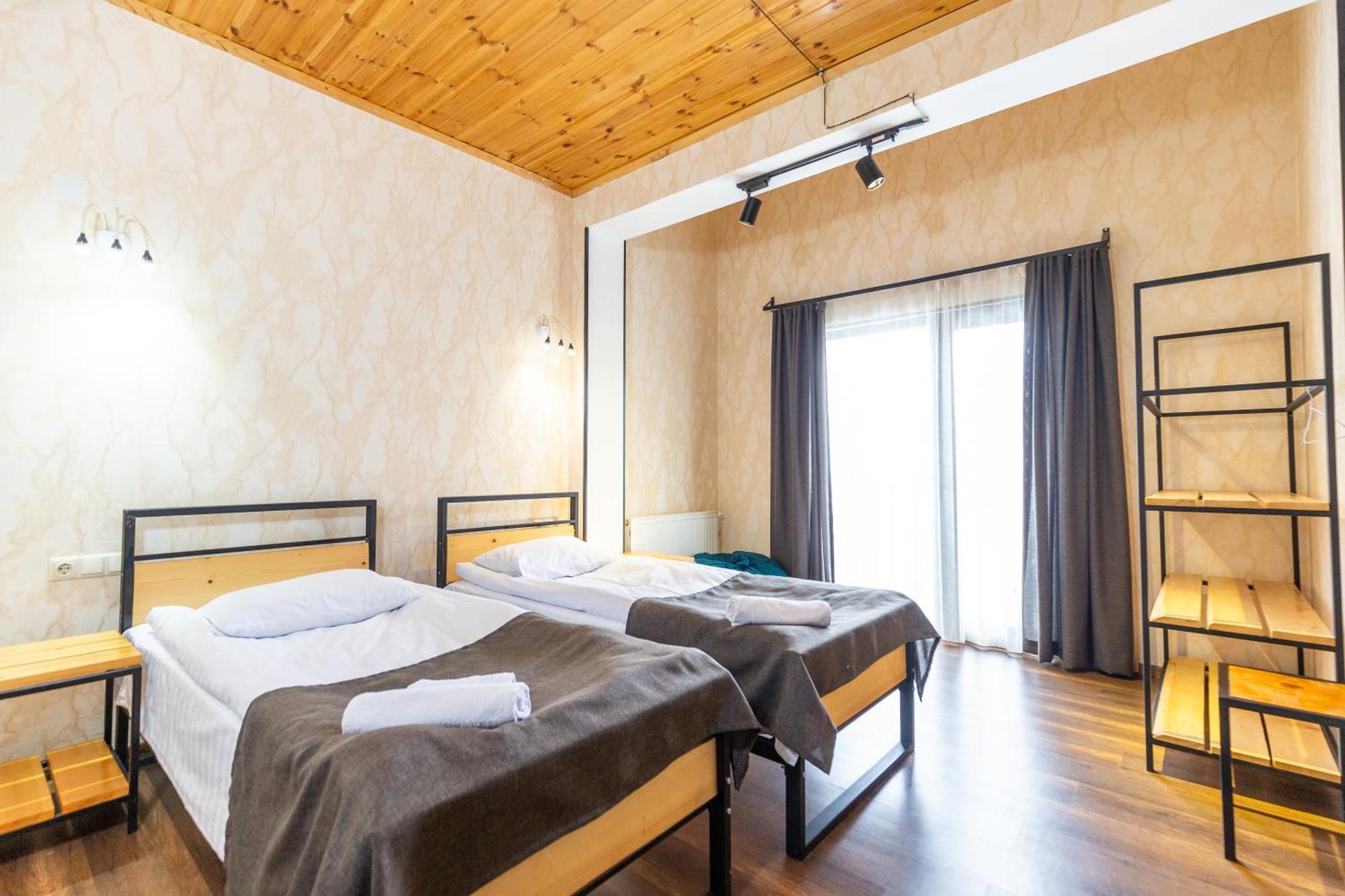 Mestia Hotel Amirani Extérieur photo