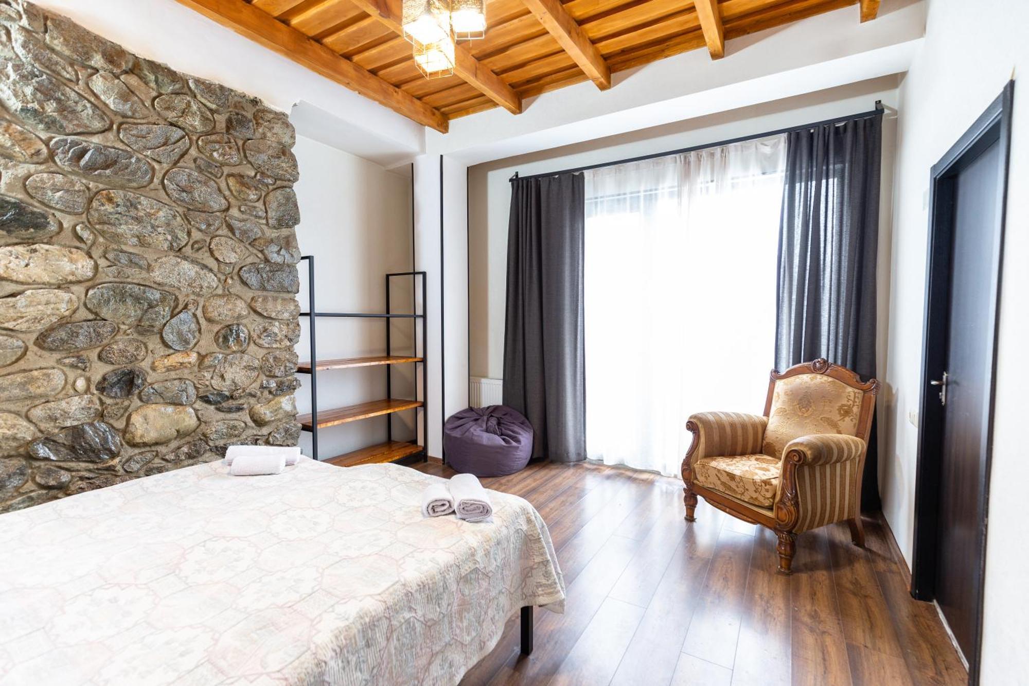 Mestia Hotel Amirani Extérieur photo