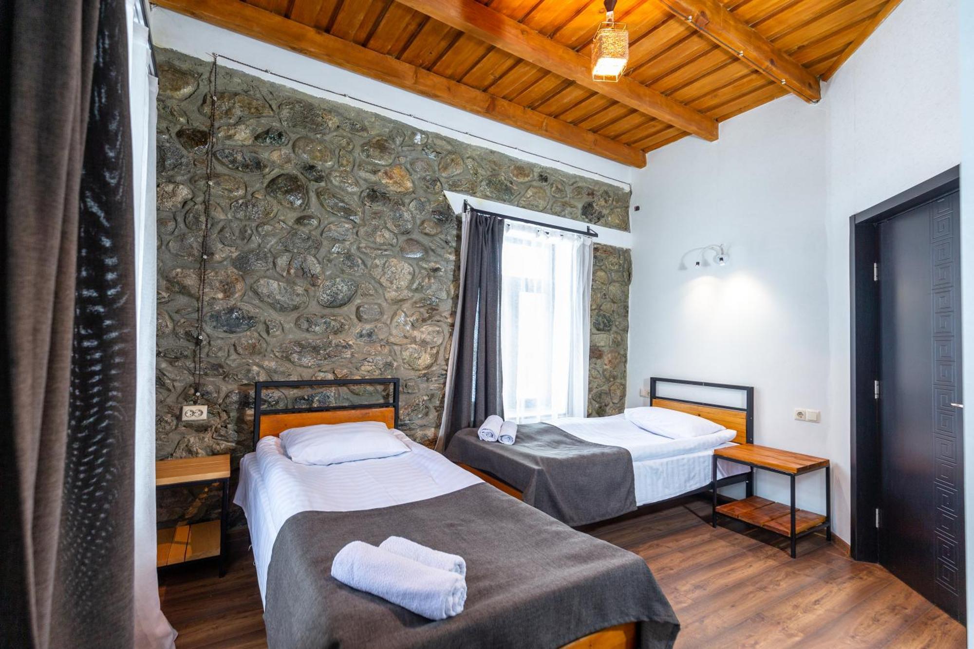 Mestia Hotel Amirani Extérieur photo