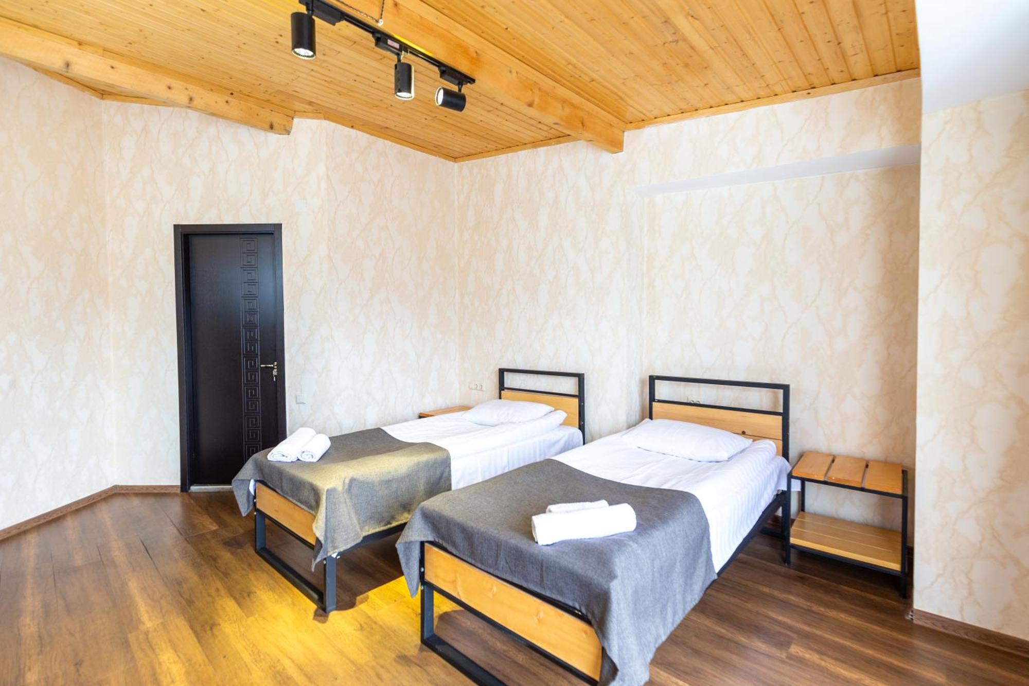 Mestia Hotel Amirani Extérieur photo