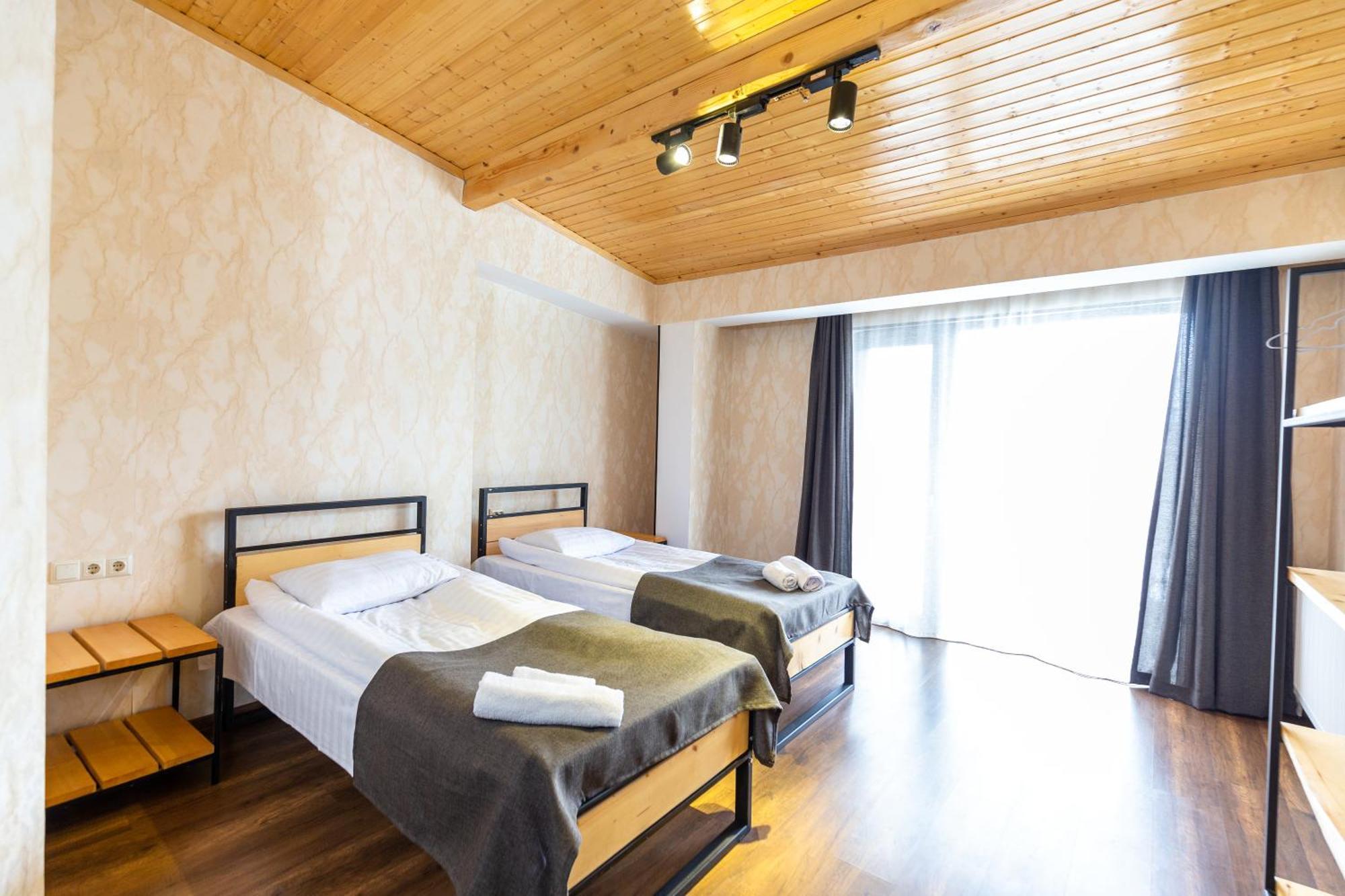 Mestia Hotel Amirani Extérieur photo